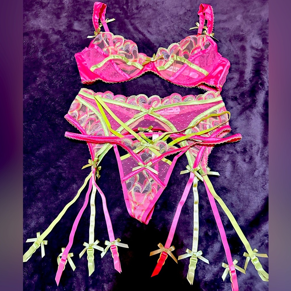 NWOT For Love And Lemons 3pc Full Lingerie Set